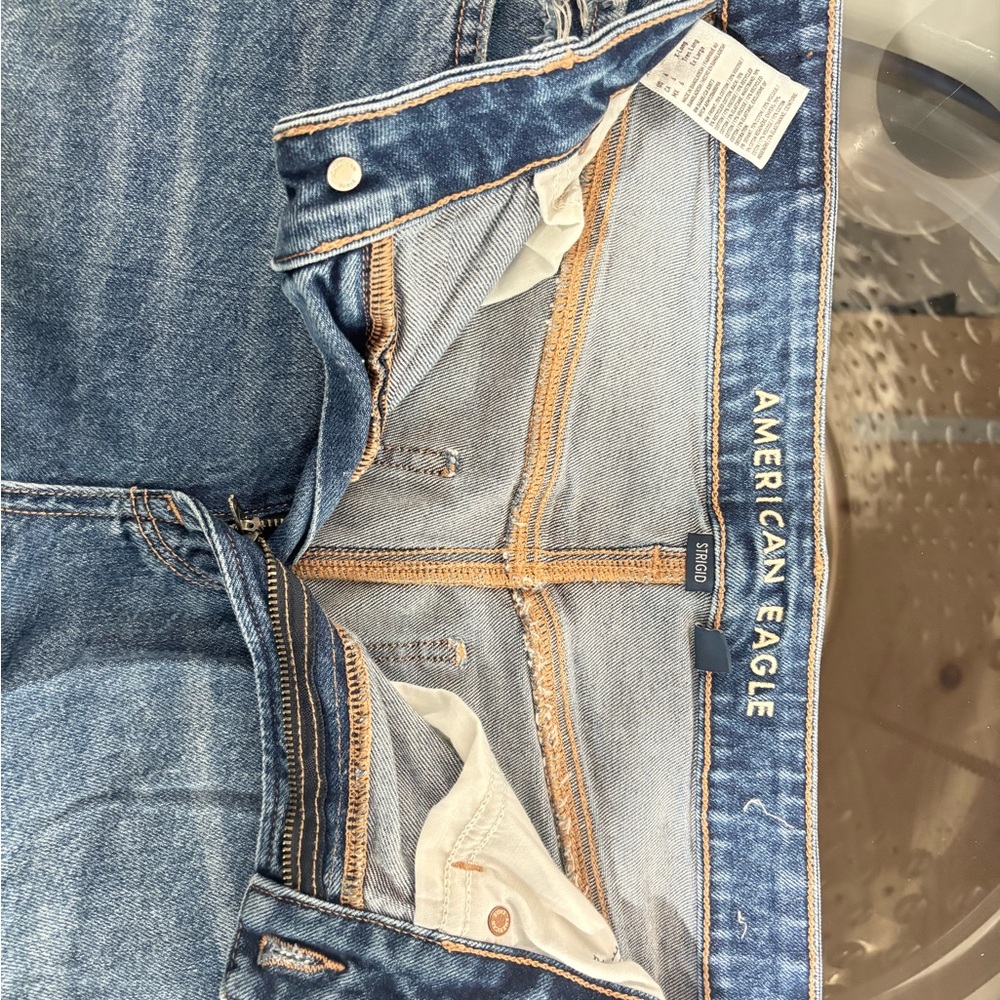 American Eagle Outfitters Strigid Mom Jean